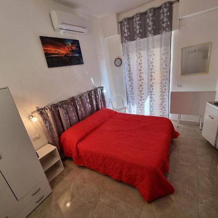 Entos Suite Кальярі Екстер'єр фото